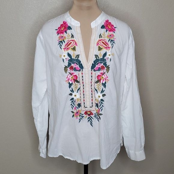 magazine Tops - Large Floral Embroidered White cotton tunic top Magazine